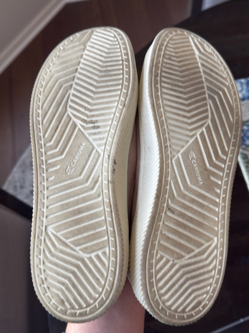 Cariuma Vegan Slip-On Sneakers – Pale Pink – Size 9 - Picture 4 of 6